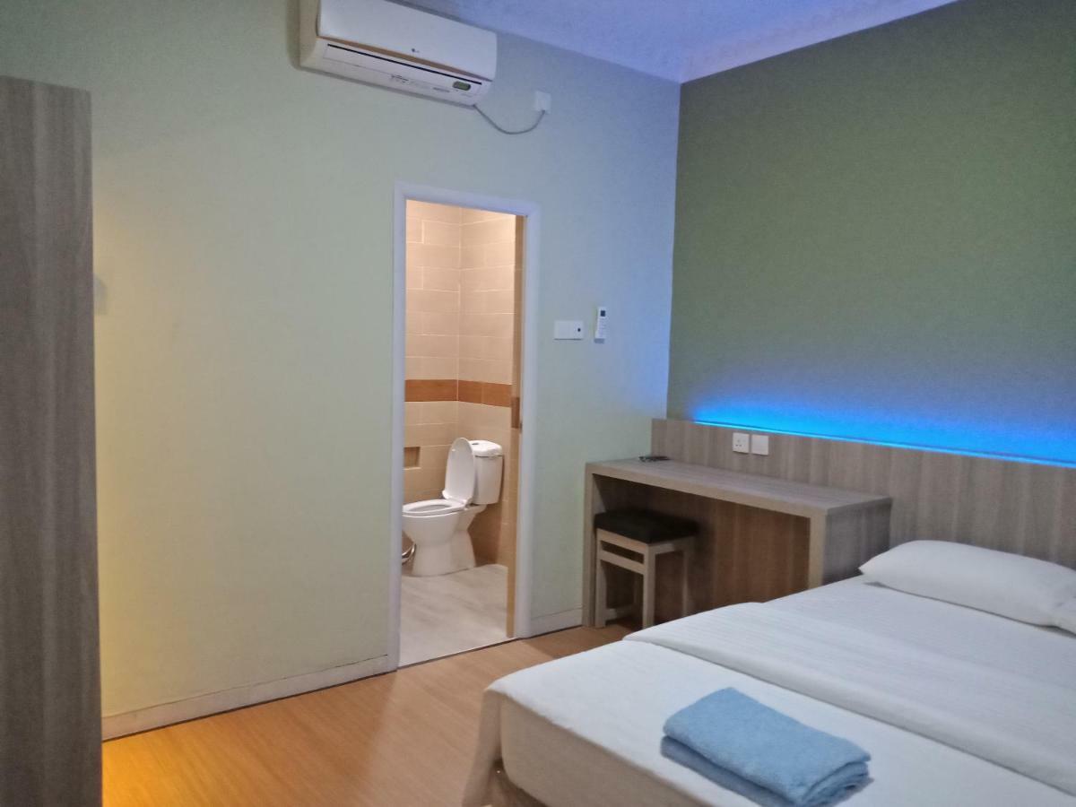 SleepRest @ Golden Prima Hotel Batam Buitenkant foto